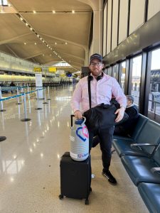 How to transport frozen embryos internationally — a step by step guide - 7 - LifeParcel LifeParcel courier at airport handling frozen embryo transport