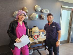 A LifeParcel courier showing how to ship IVF material safely